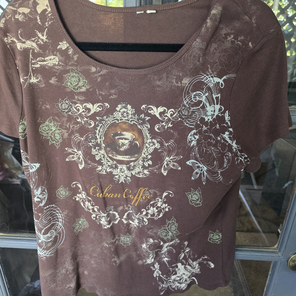 Brown Graphic Women's Top With New High Sierra White Capris Size 12